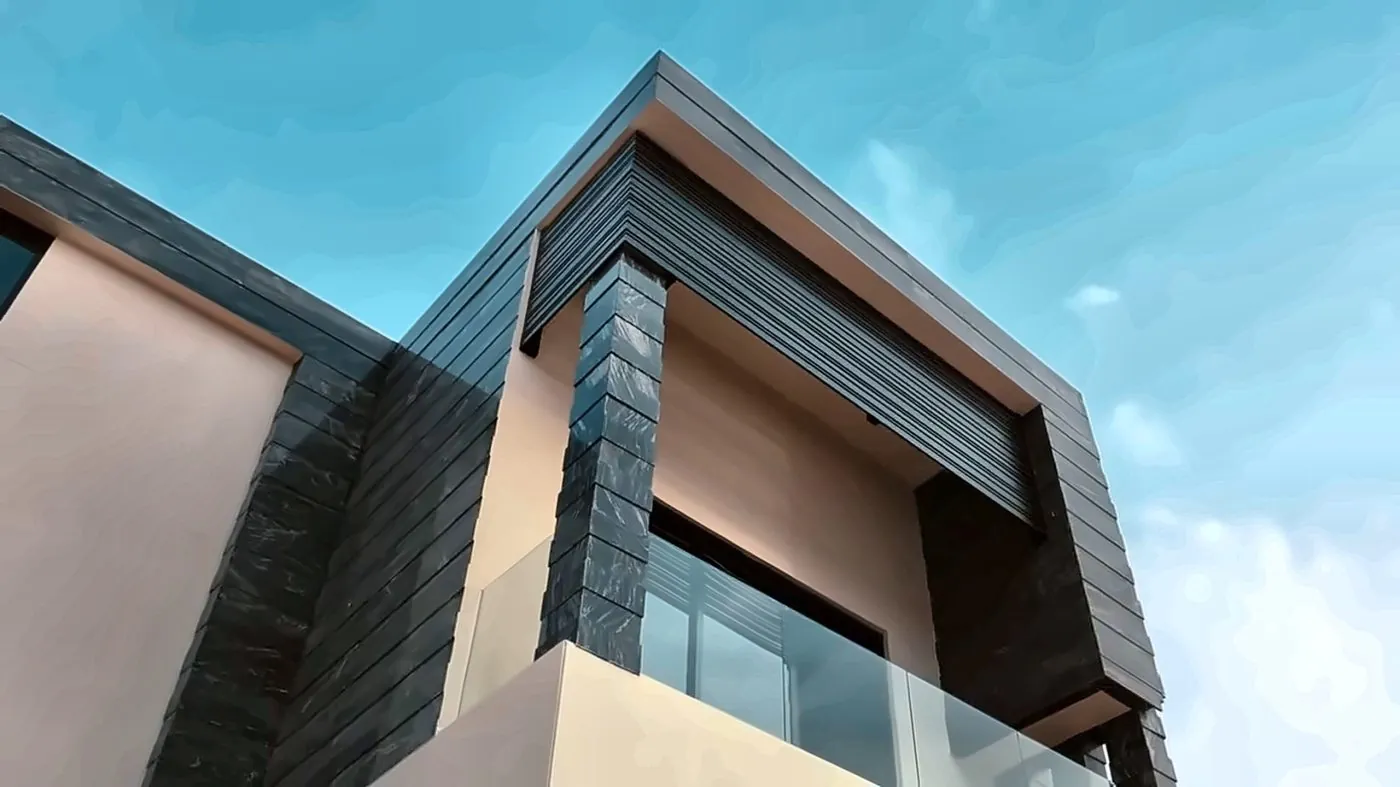 Villa façade filmed by 7M